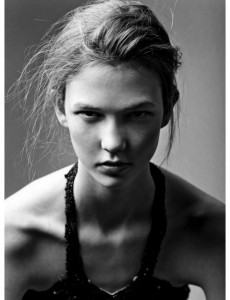 Compte Twitter de Karlie Kloss karlie kloss 230x300 Compte Twitter de Karlie Kloss