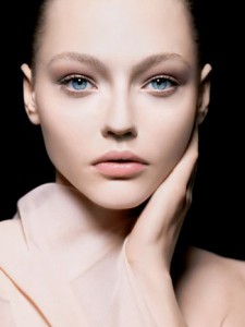 sasha pivovarova 225x300 Compte Twitter de Sasha Pivovarova